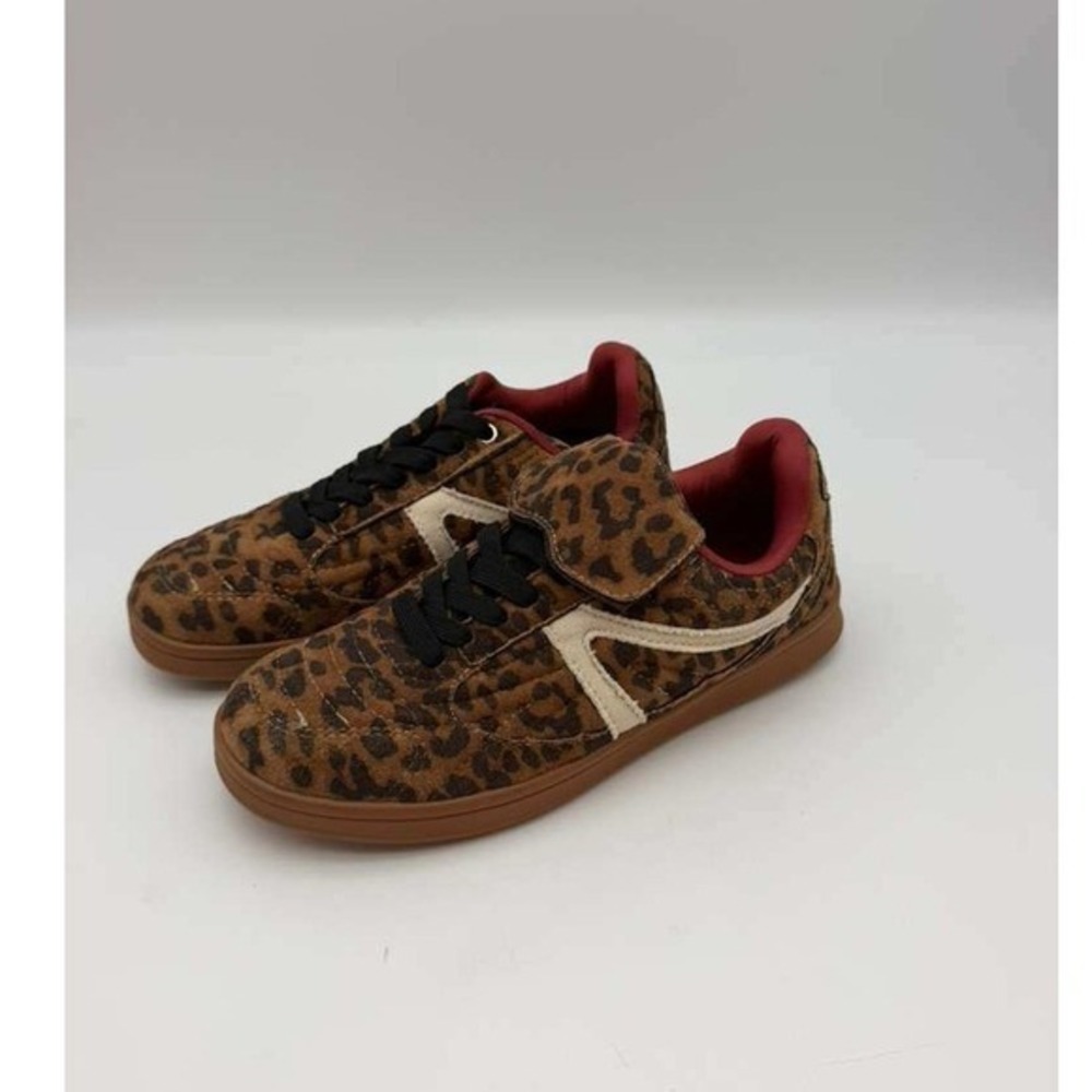 CUSHIONAIRE Women's Animal Print Sneakers - Leopard - Size 6